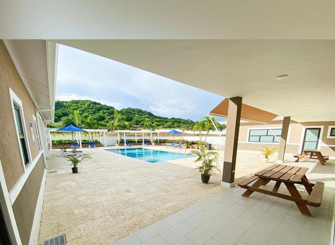Natty'S Cozy Beach House In Hanover Jamaica Lucea Exteriör bild